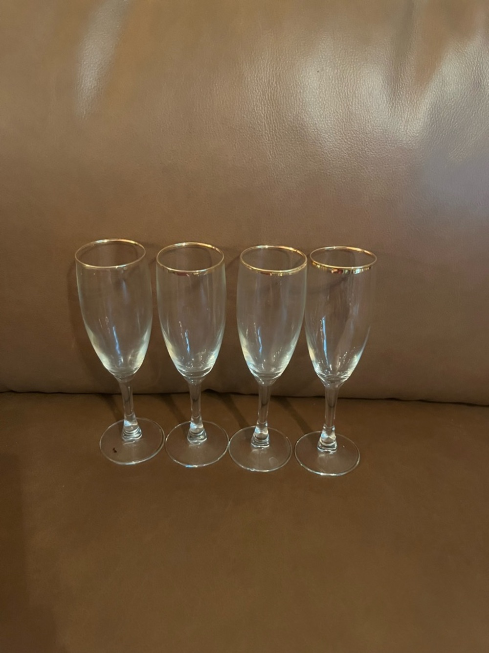 Set of 4 Gold Rim Champagne Flutes - Clear Glass